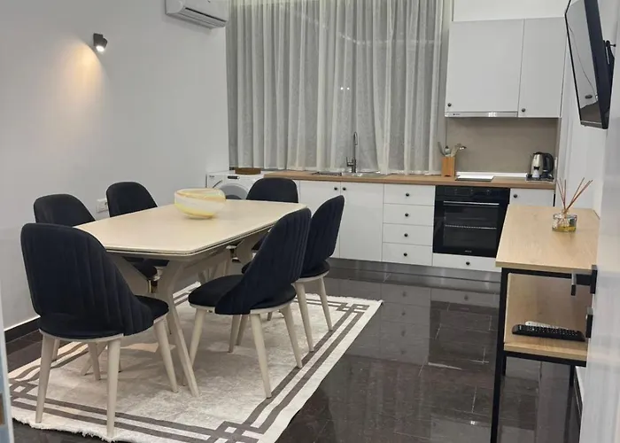 Checkpoint Tirana Apartments